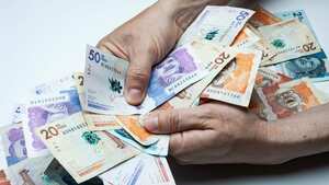 Billetes de cincuenta y veinte mil pesos
Bogotá, octubre 14 de 2020
Foto: Nathalia Garzón - Revista Dinero