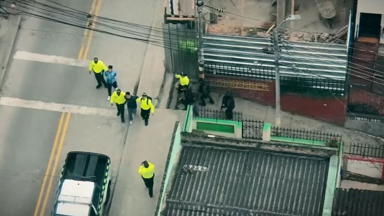 Este fue el momento cuando los funcionarios de la Sijín de la Policía capturaron a los integrantes de esta banda en diferentes puntos de la ciudad de Pasto, Nariño.