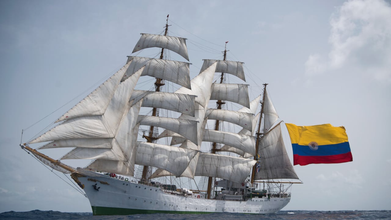 El Buque ARC Gloria no solo representa los principios de la Armada Nacional sino también la identidad que une a 50 millones de colombianos en torno a una bandera, un himno y un escudo. Le ha dado dos veces la vuelta al mundo.
