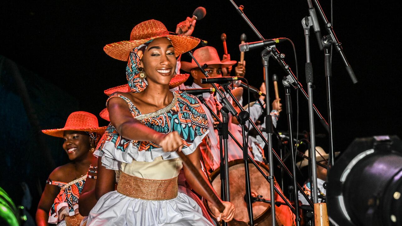 El festival lleva el nombre de Petronio Álvarez en honor a un destacado músico del Pacífico colombiano.