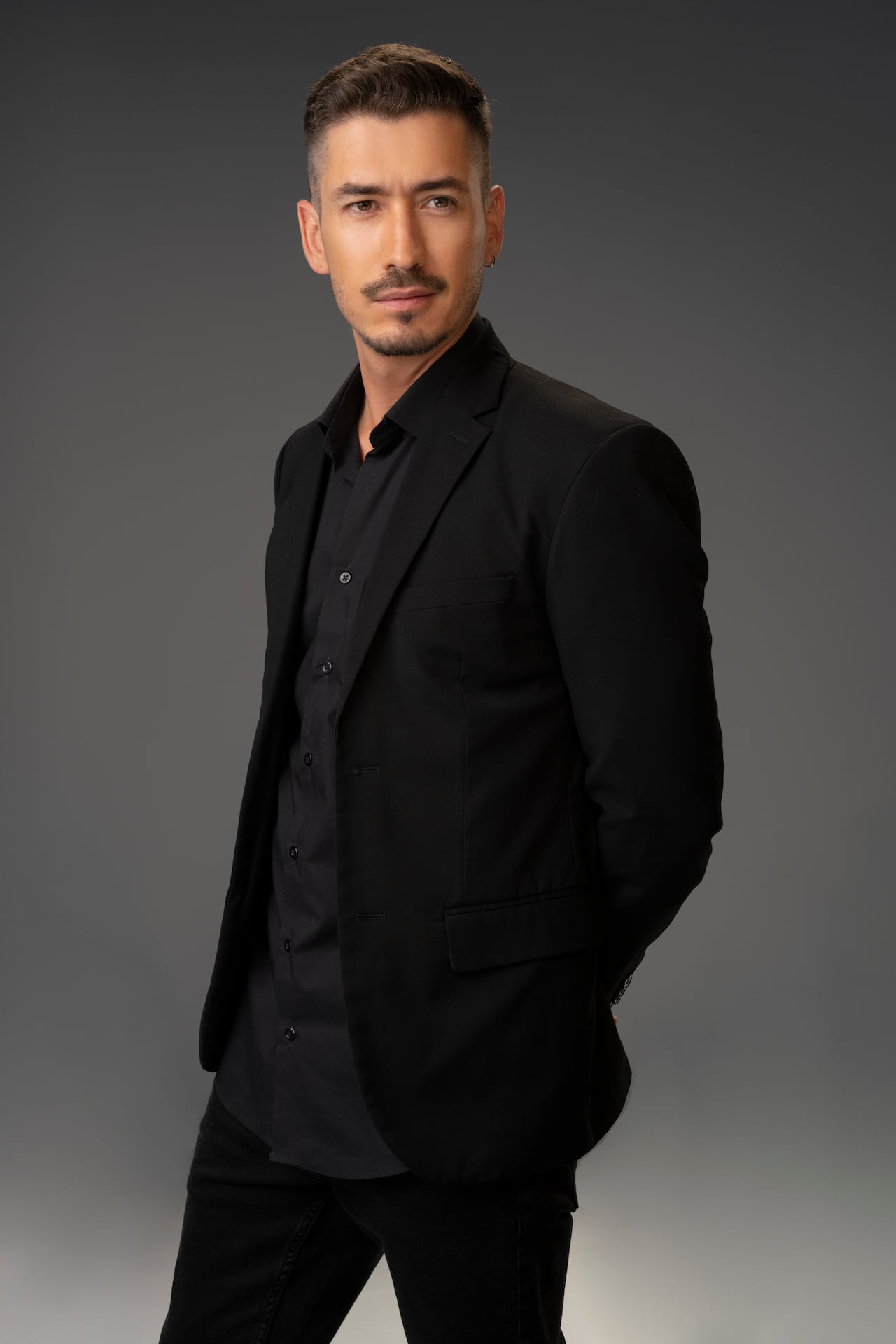 Sebastián Carvajal, Juan Pablo Urrego, Natalia Jerez, Brian Moreno conversaron con SEMANA sobre sus papeles en MANES de Prime Video