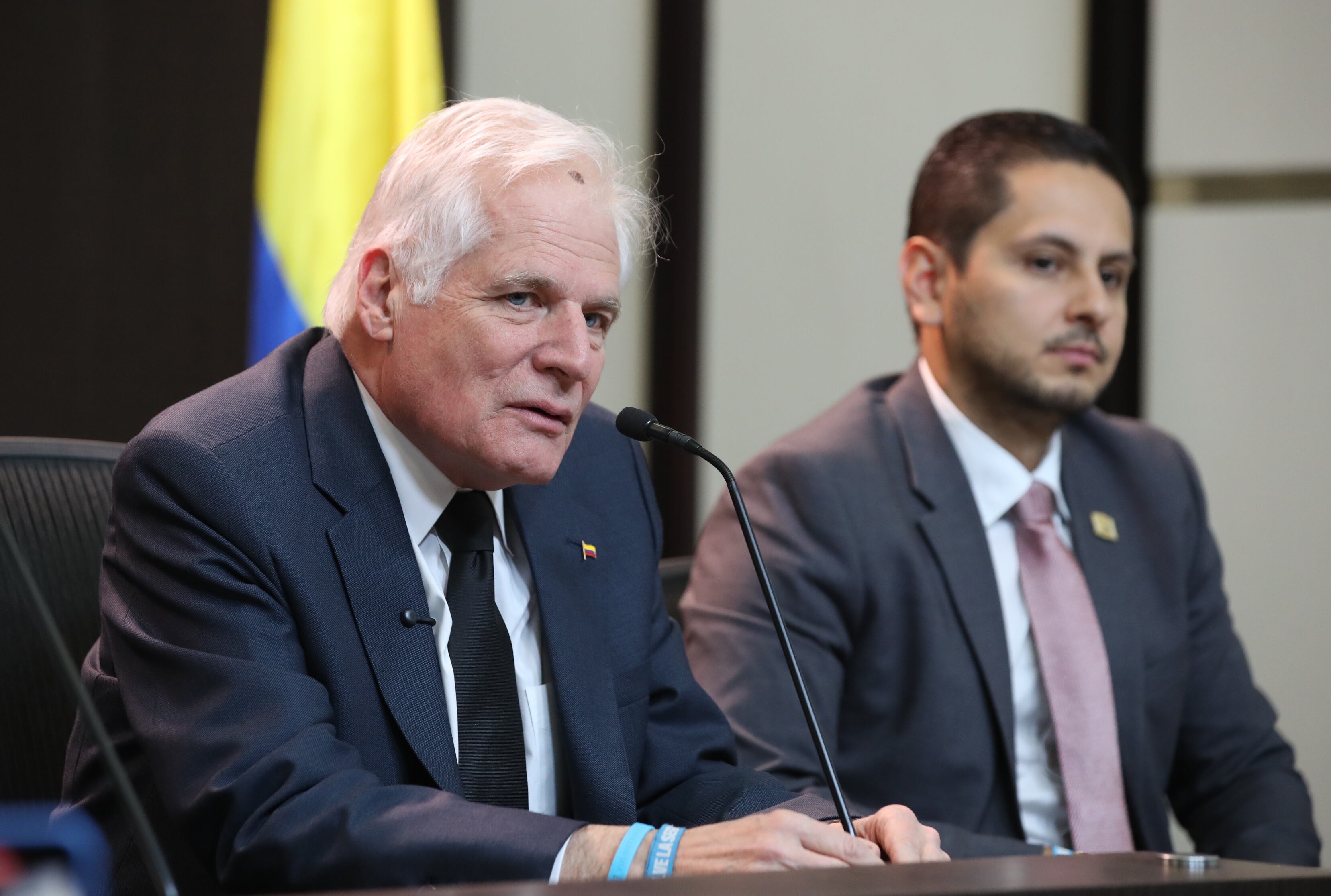 María Angélica Guerra, y el Dr. Miguel