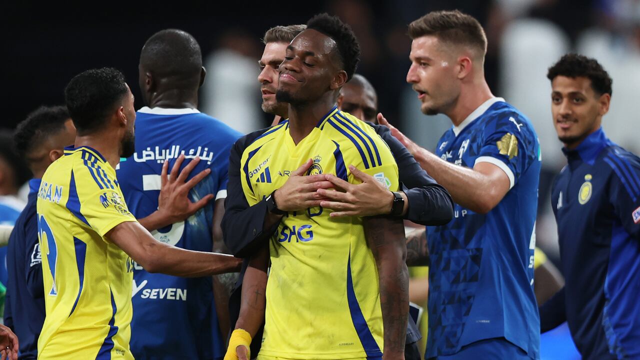 Jhon Jader Durán en medio de una discusión en Arabia