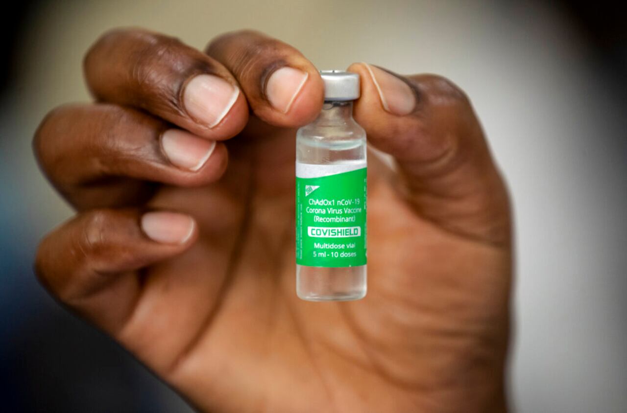 Dosis de la vacuna de coronavirus desarrollada por AstraZeneca/Oxford