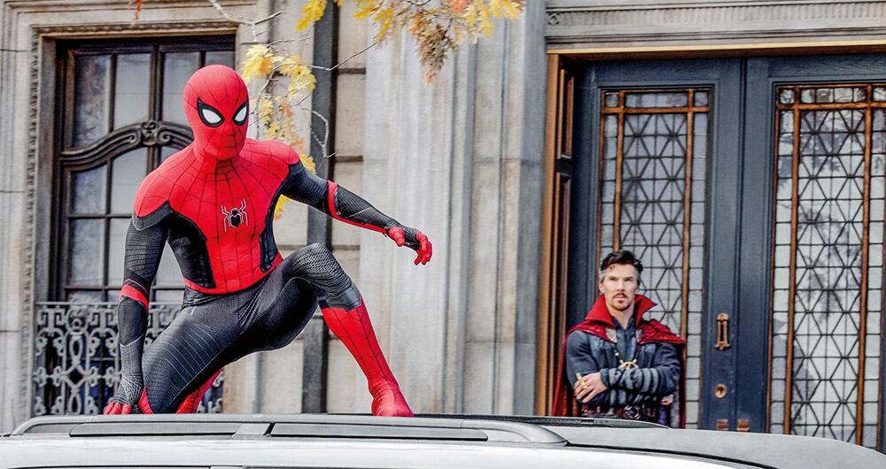 Cuando el joven Peter Parker le pide ayuda a Dr. Strange, la recibe, pero las consecuencias de lo que desencadenan resultan complicadas de enfrentar.