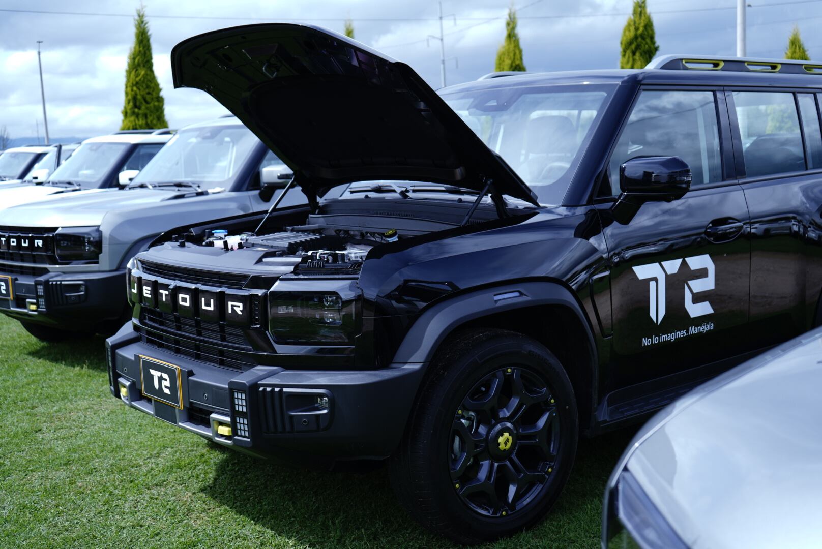 La firma Jetour lanzó la nueva SUV T2 para Colombia. Ofrece una autonomía de hasta  900 kilómetros.