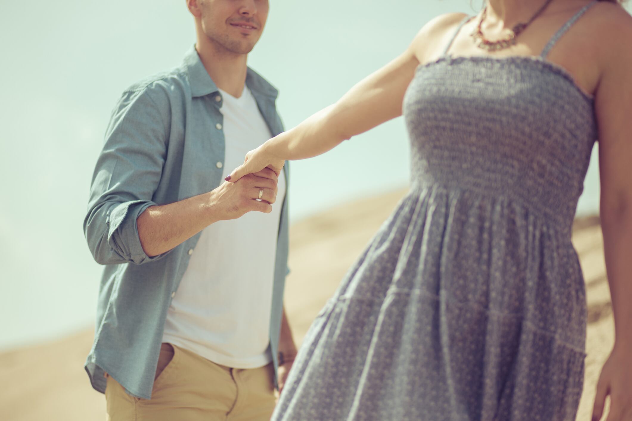 Abra las páginas sagradas de la Biblia y encuentre respuestas sobre los encuentros oníricos con los muertos.