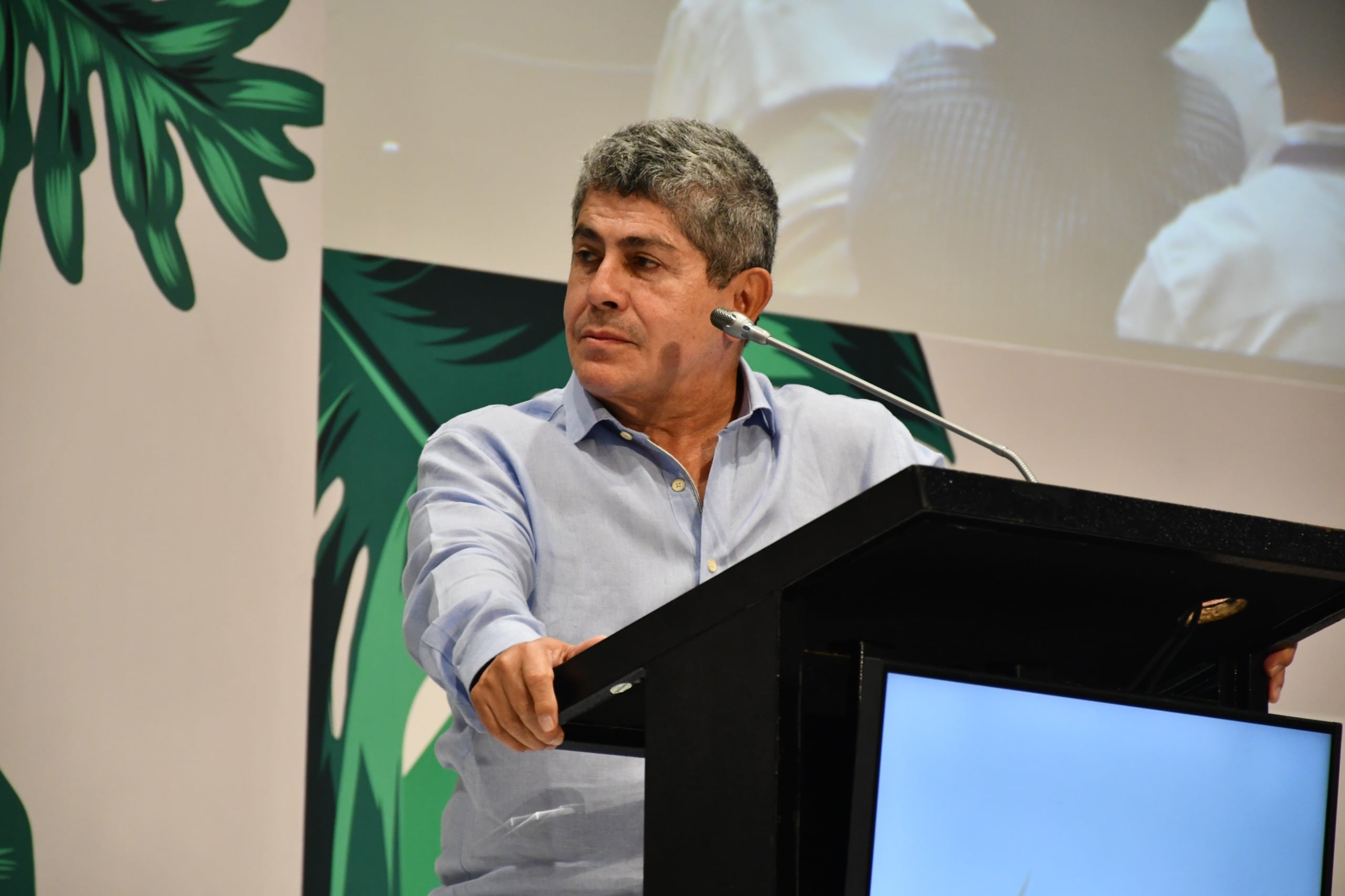 Gilberto Toro.