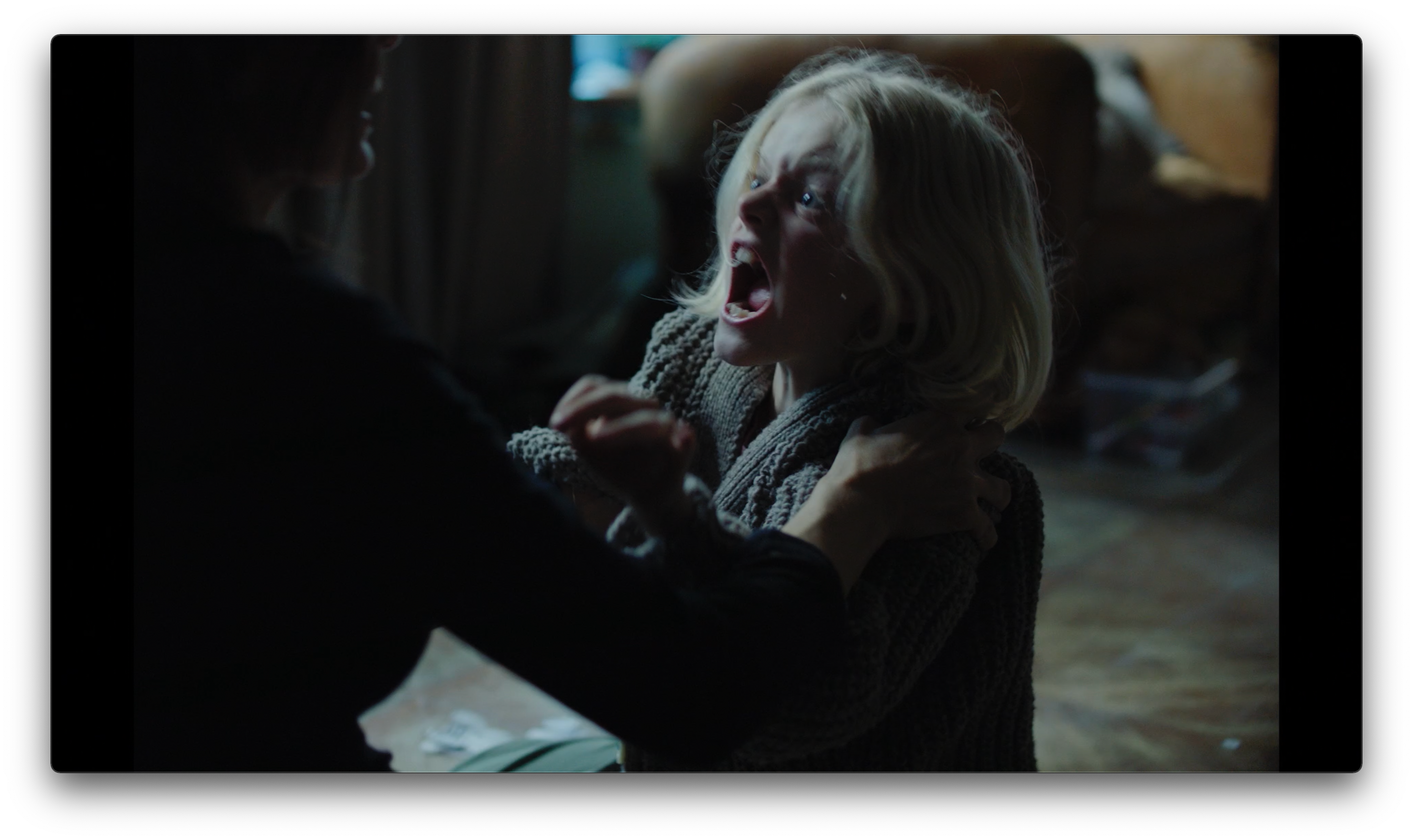 Clara es interpretada por la inglesa Eva Tennear.