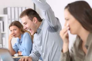 El olor fuerte a pescado puede ser normal en algunas personas.