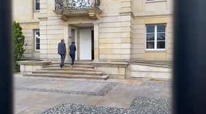 Claudia López alcaldesa de Bogotá entrando a la Casa de Nariño
