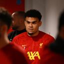 Luis Díaz estuvo en el banquillo en el partido de Liverpool ante Leicester City