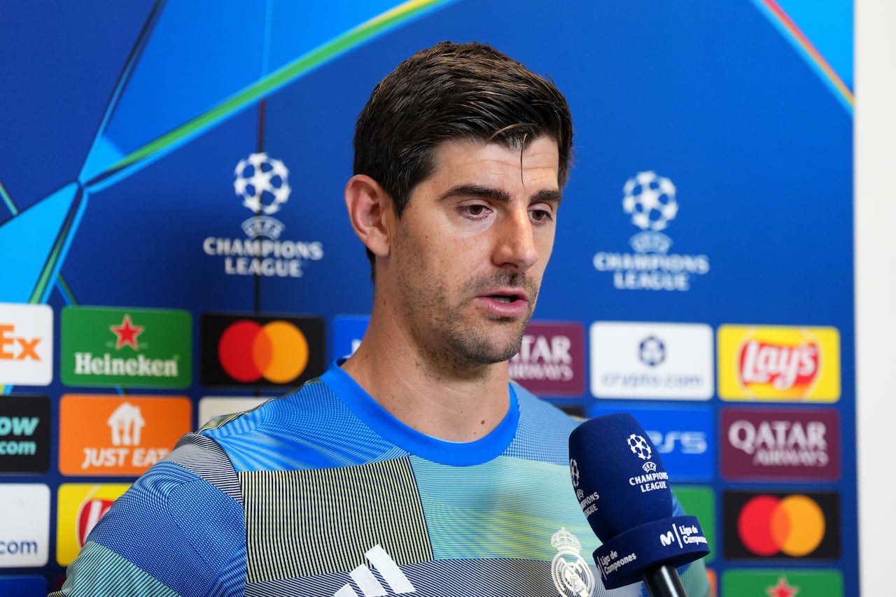 Thibaut Courtois hablando con la prensa luego del duelo de Real Madrid contra Manchester City en Champions.