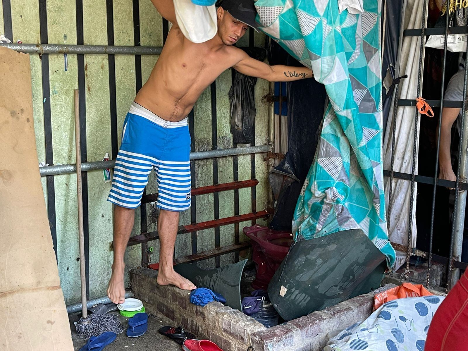 Las condiciones de seguridad y salubridad dentro del CAI son lamentables.