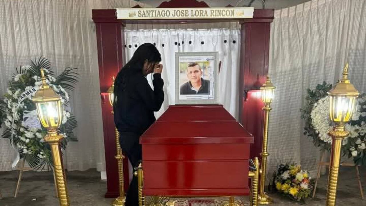 Cuerpo de Santiago Lora siendo velado en Aguachica, Cesar.