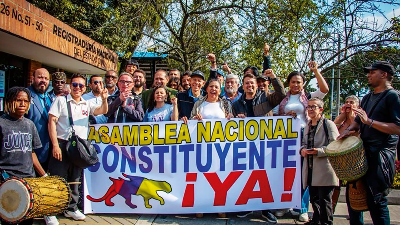 Analistas consultados advierten que un cambio de las normas constitucionales como el planteado por el Gobierno implica “un salto al vacío”.