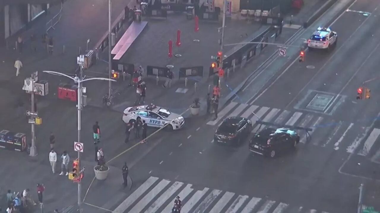 La policía acordonó el lugar y atendió a las personas heridas
