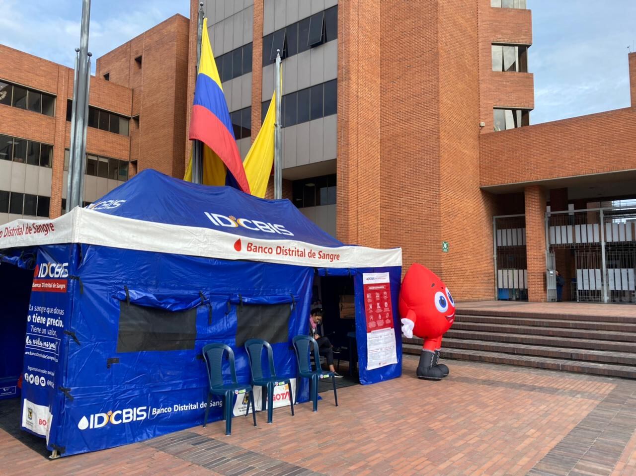 La Secretaría Distrital de Salud y los 16 Bancos de Sangre de Bogotá realizan la XXVI Jornada Distrital de Donación de Sangre.