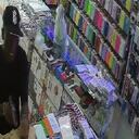 Aunque la mujer no se resistió al robo, el delincuente le disparó.