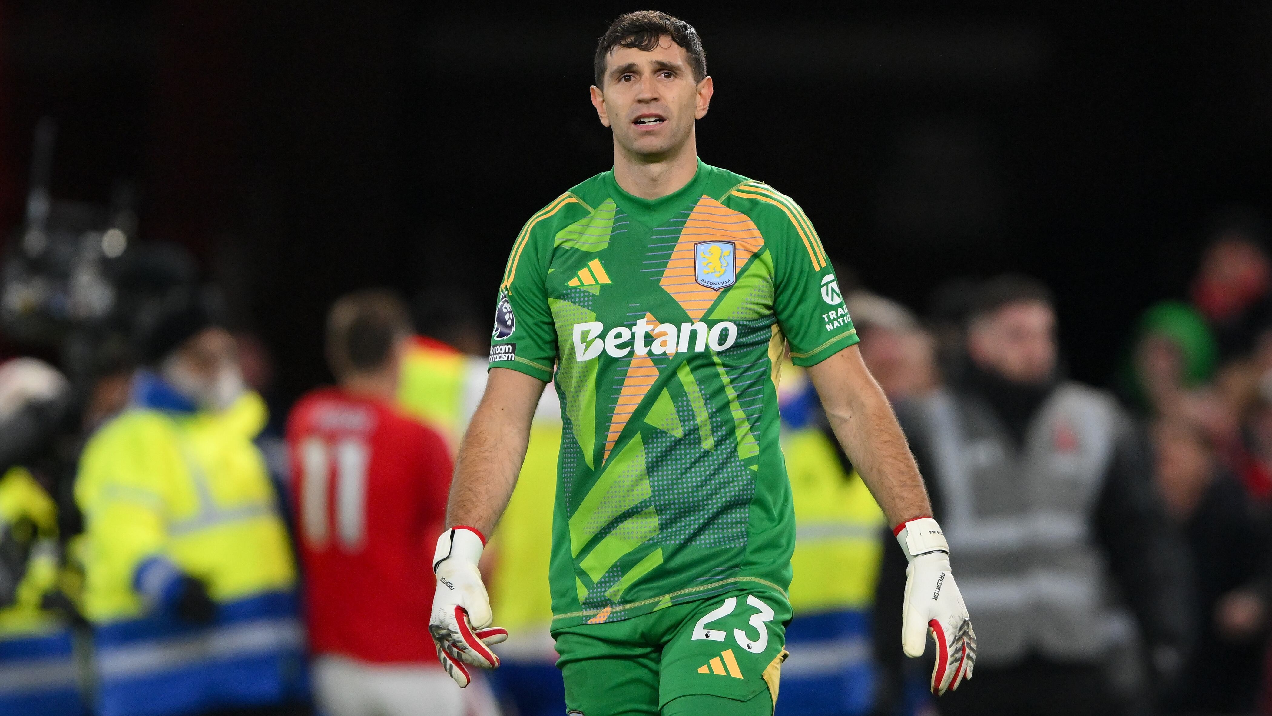 Dibu Martínez no titubeó: le puso fecha a su retiro si ocurre histórico suceso.