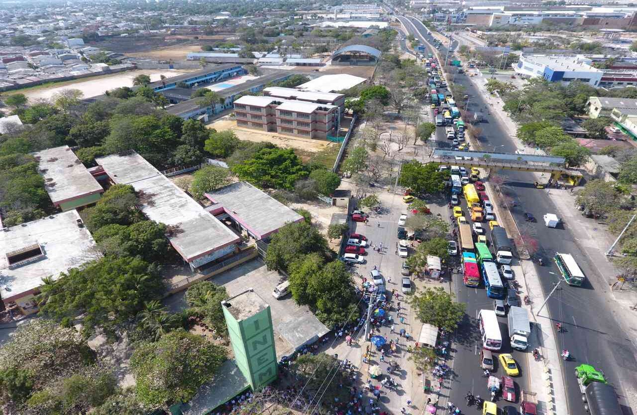 En Barranquilla, el paro se vivió en total calma desde  la calle 30, la carrera 8 y la Avenida Murillo, donde se presentaron algunos bloqueos y donde Transmetro preventivamente suspendió el servicio de dos rutas alimentadoras. FOTO: Mebar