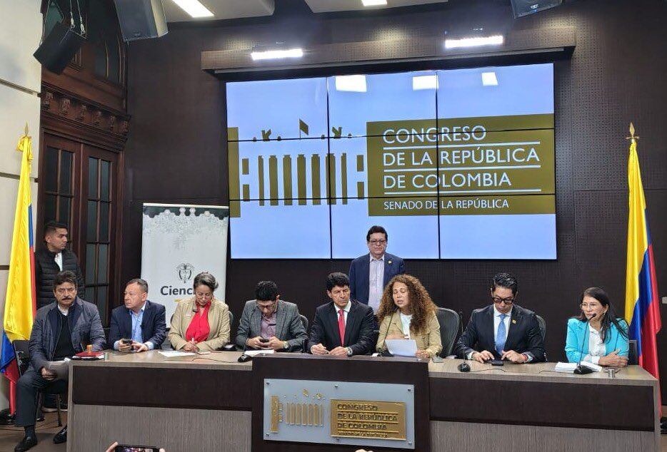 Radican proyecto para regular la IA.