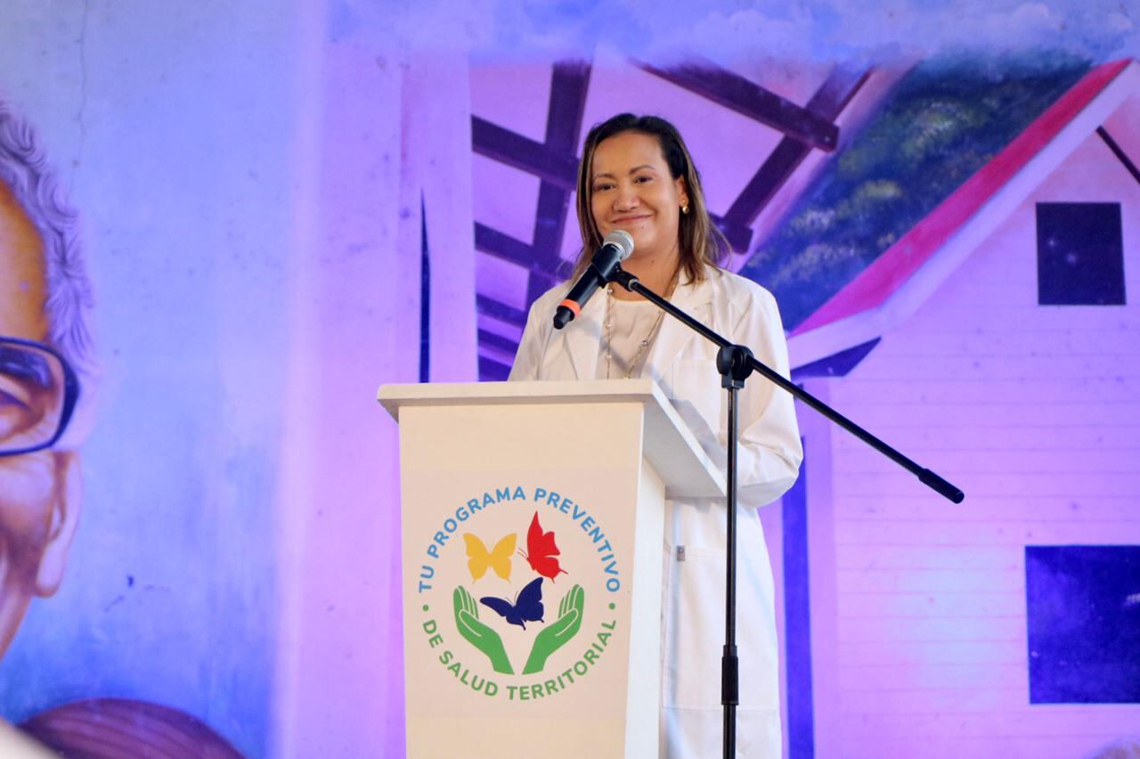 Ministra de Salud y Protección Social, Carolina Corcho en Aracataca, Magdalena.
