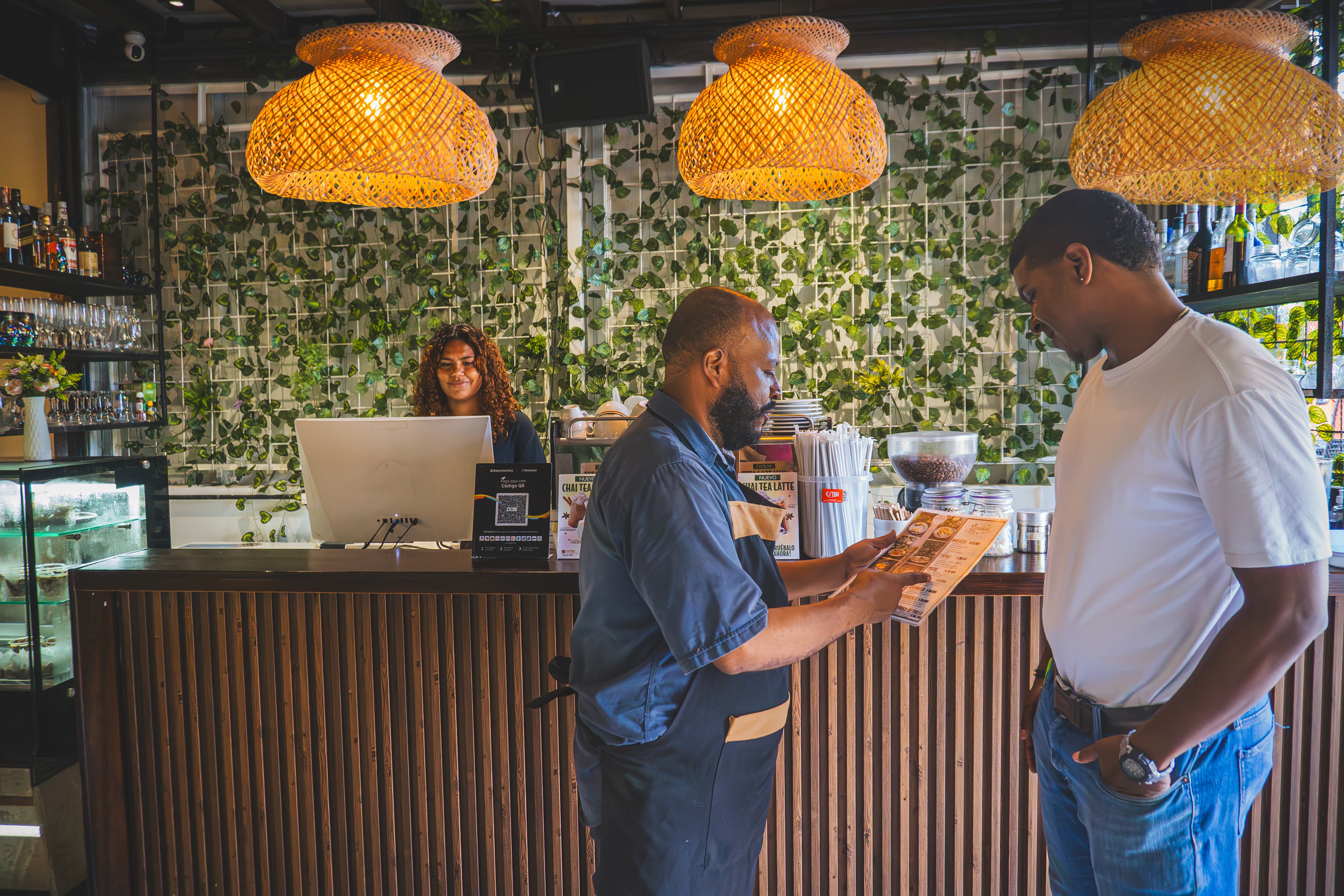 Gracias al trabajo de la abogada especialista Hillary Rodríguez, cientos de empresas en San Andrés han podido entrar al mercado público.