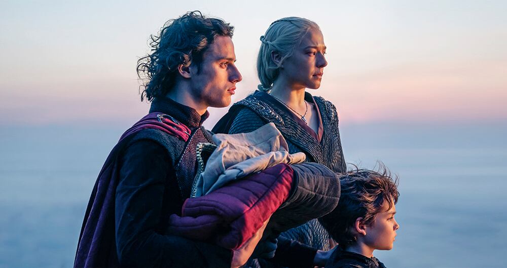 En el centro de la trama están dos bandos liderados por mujeres, Rhaenyra Targaryen y Alicent Hightower.