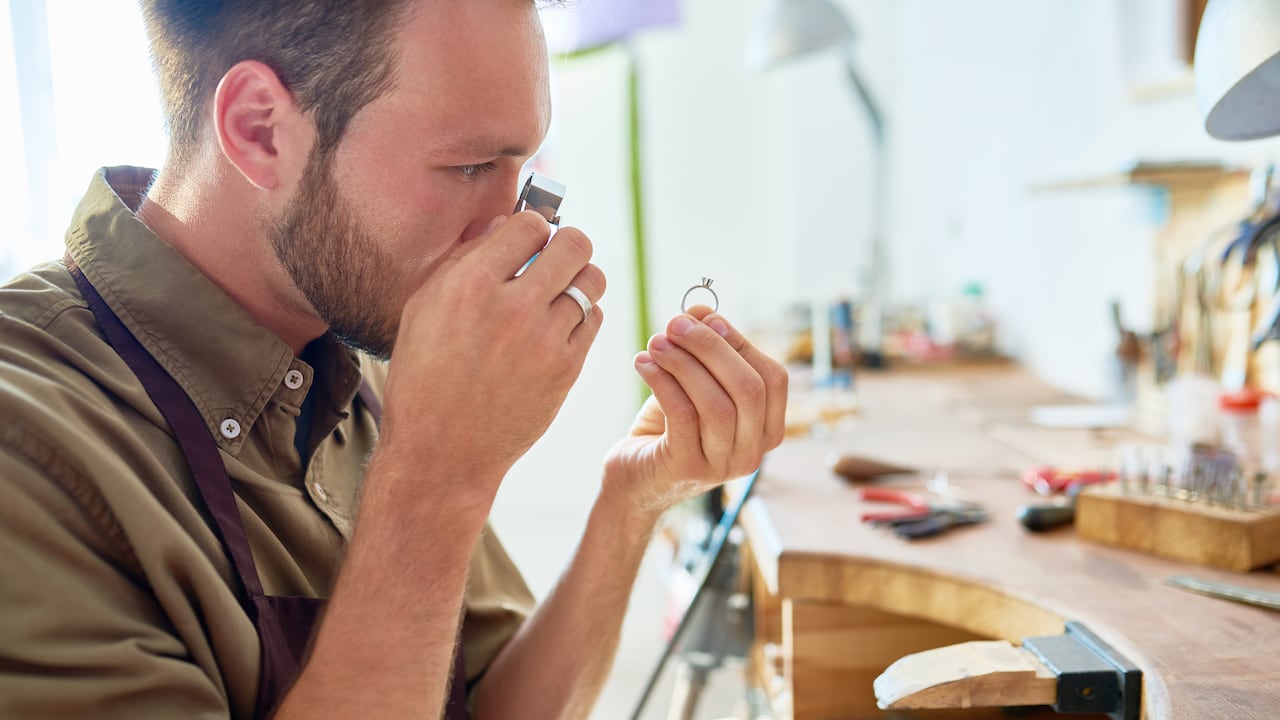 Descubra consejos y pruebas que le brindarán la certeza que busca al adquirir estas piedras preciosas.