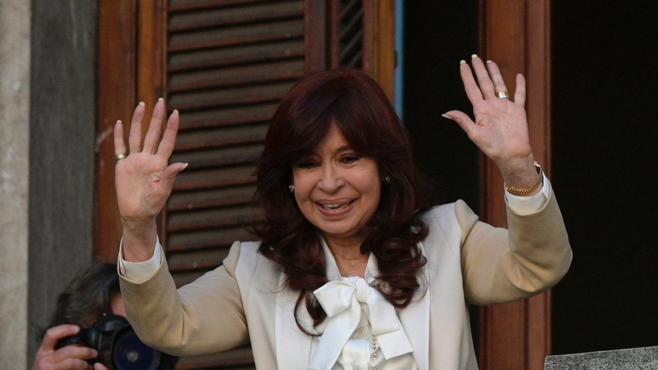 Cristina Fernández fue condenada a seis años de prisión. (Photo by JUAN MABROMATA / AFP)