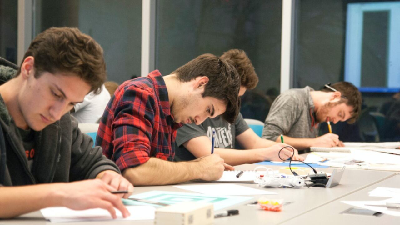 La Universidad Nacional y la Alcaldía de la Localidad de Kennedy tienen abierta una convocatoria para que ciudadanos apliquen a varios diplomados gratuitos.