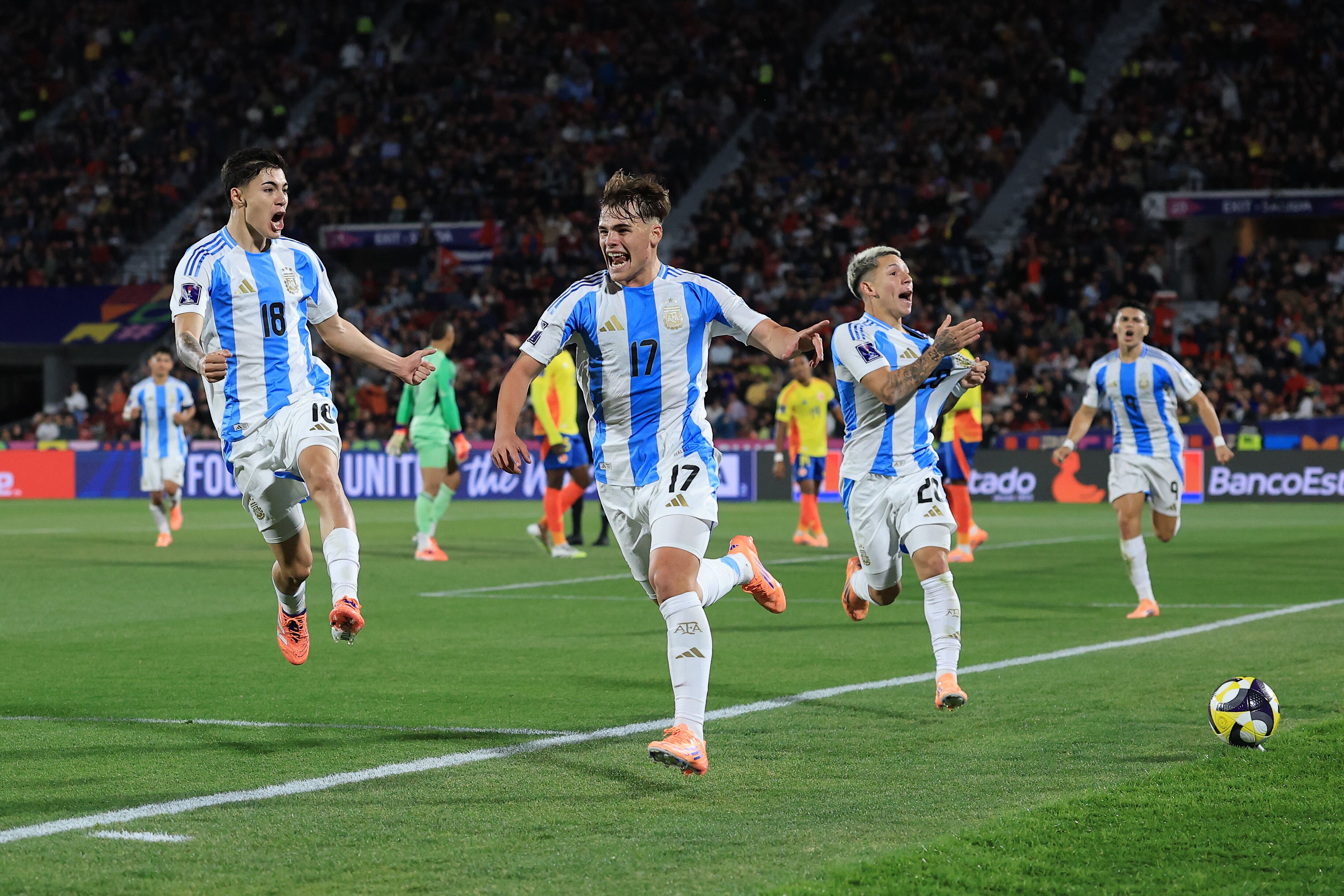 Alegría total en Argentina: van por el título de campeones mundiales sub-20, tratando de emular a los mayores.