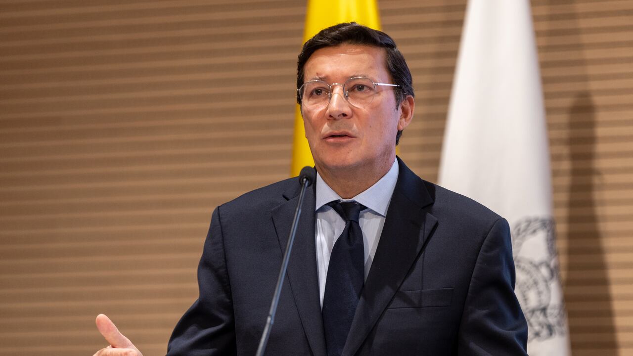 El registrador Hernán Penagos les ha pedido a los partidos y movimientos políticos acudir a las oficinas de la Registraduría para inscribir sus listas de candidatos al Congreso para las elecciones de 2026.