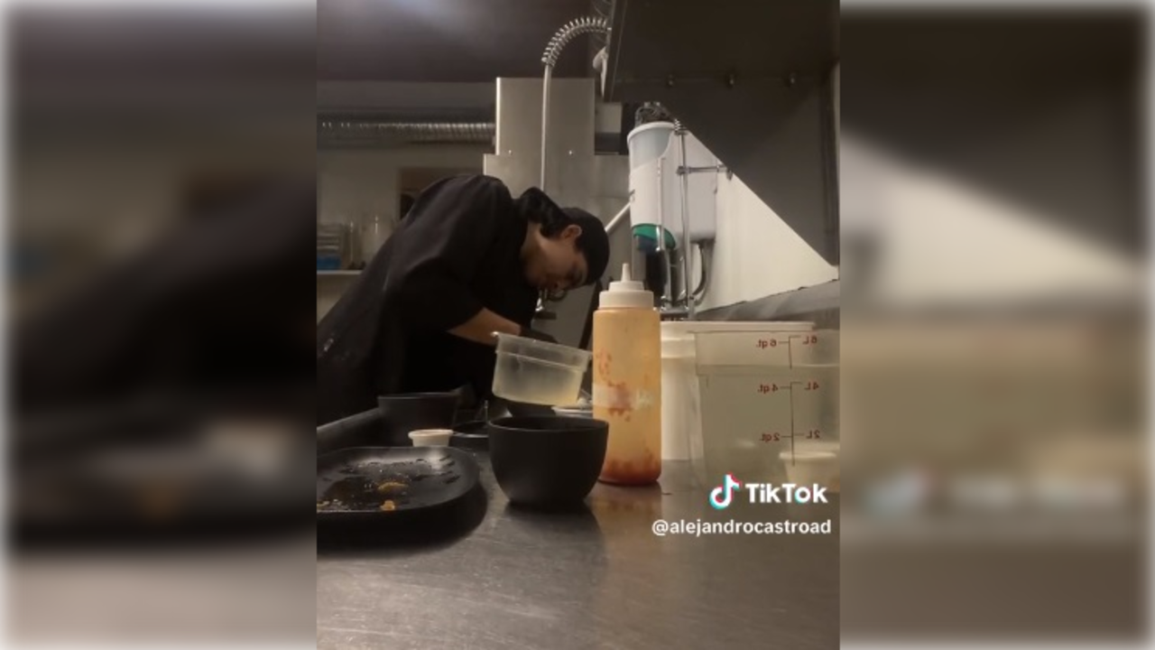 Alejandro Castro, colombiano que trabaja lavando platos en Canadá