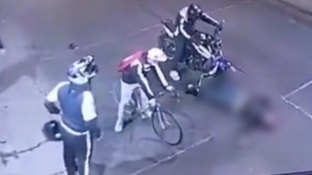 Buscan a dos motociclistas que atropellaron a un hombre en Bosa y huyeron