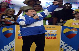 Visíblemente recuperado Chávez inició su campaña reeleccionista para un cuarto periodo en septiembre del 2012.