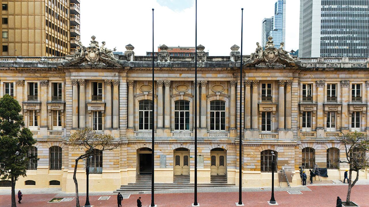 El público podrá visitar, con acceso totalmente gratuito, las más de 20 sedes de BOG25, siendo el Palacio de San Francisco la sede principal. 