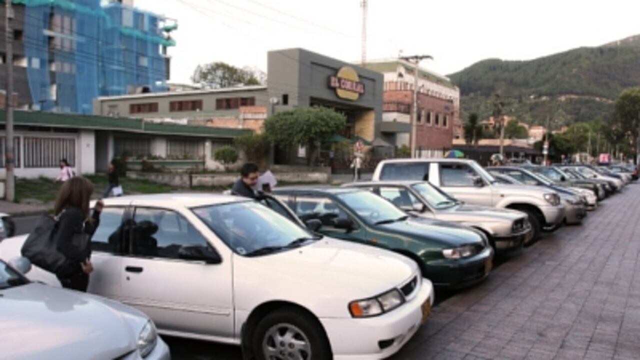 Las bahías han causado contorversia debido a que nuevamente se perderá el espacio público que se venía recuperando.