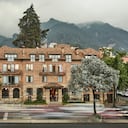 Fachada del Hotel Four Seasons Casa Medina de Bogotá, edificación construida en 1946 por el arquitecto Santiago Medina Mejía.