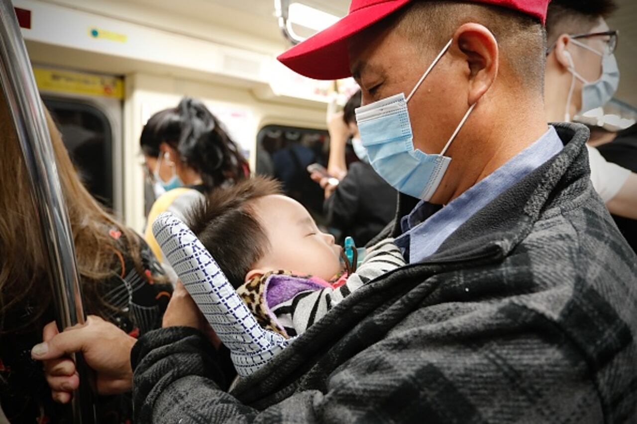 De acuerdo con los demógrafos, el número mínimo de nacimientos para reemplazar al padre y a la madre y tener una población mundial.