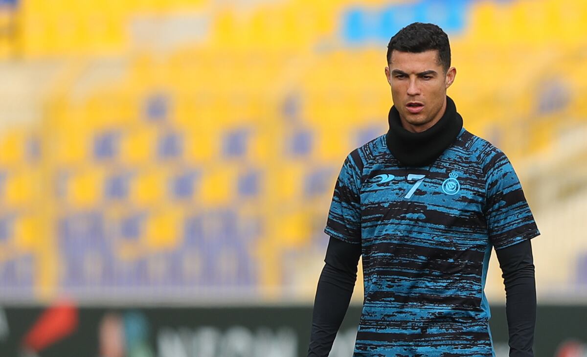 Cristiano Ronaldo en entrenamiento con Al Nassr.