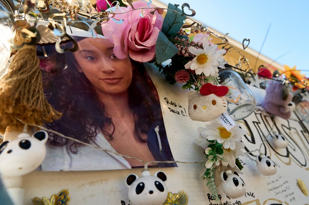 Un altar improvisado en memoria de Celeste Rivas Hernández, cuyo cuerpo fue hallado dentro de un vehículo propiedad del cantante D4vd, se exhibe frente a su casa en Lake Elsinore, California, el 21 de abril de 2026.