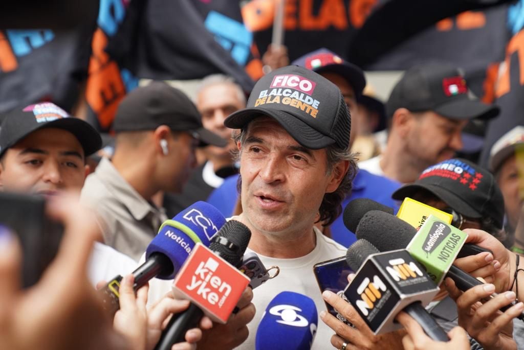 Federico Gutiérrez en acto público por la Alcaldía de Medellín