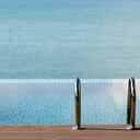 El cuerpo de la niña estuvo 12 horas atrapado en la piscina