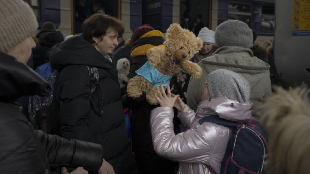 Es posible que las autoridades rusas lleven a la menor a un orfanato en el país euroasiático. AP Photo/Vadim Ghirda
