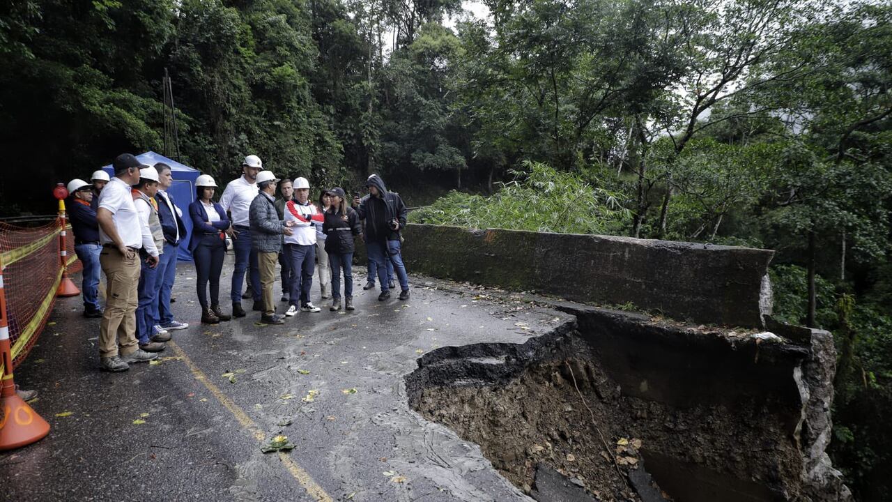 Vía Bogotá -Villavicencio afectada por las lluvias.