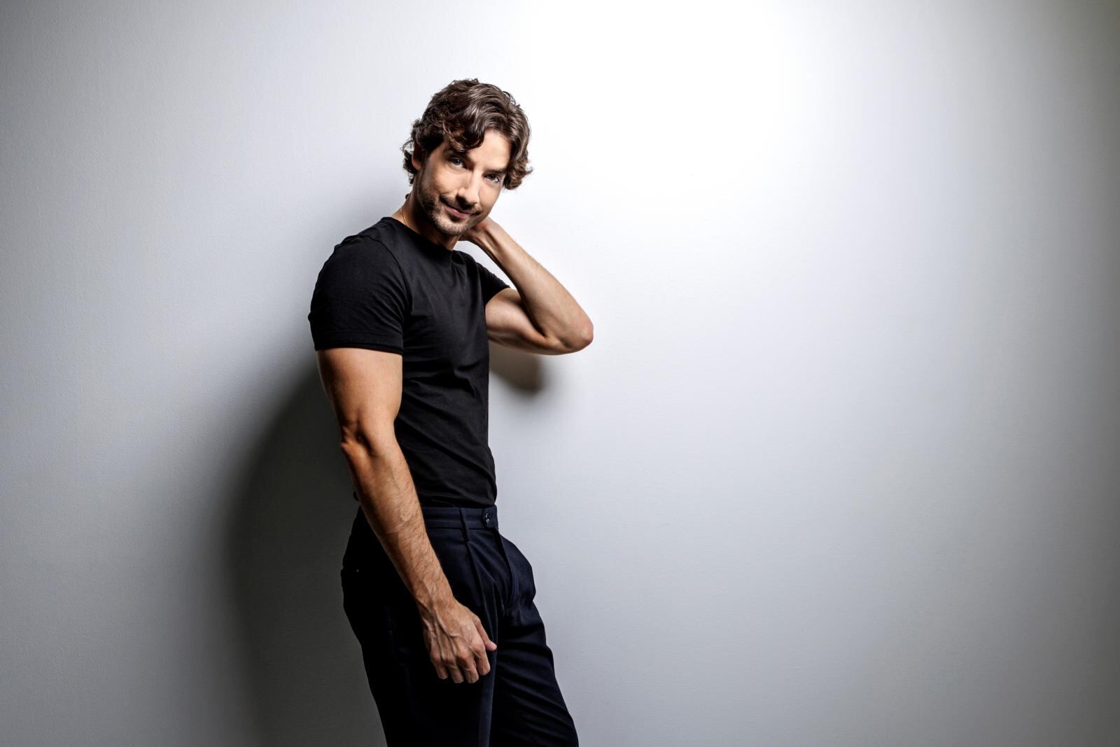 El actor Carlos Torres conversó con SEMANA sobre su carrera artística, su familia, sus pasiones y cómo lleva la fama.