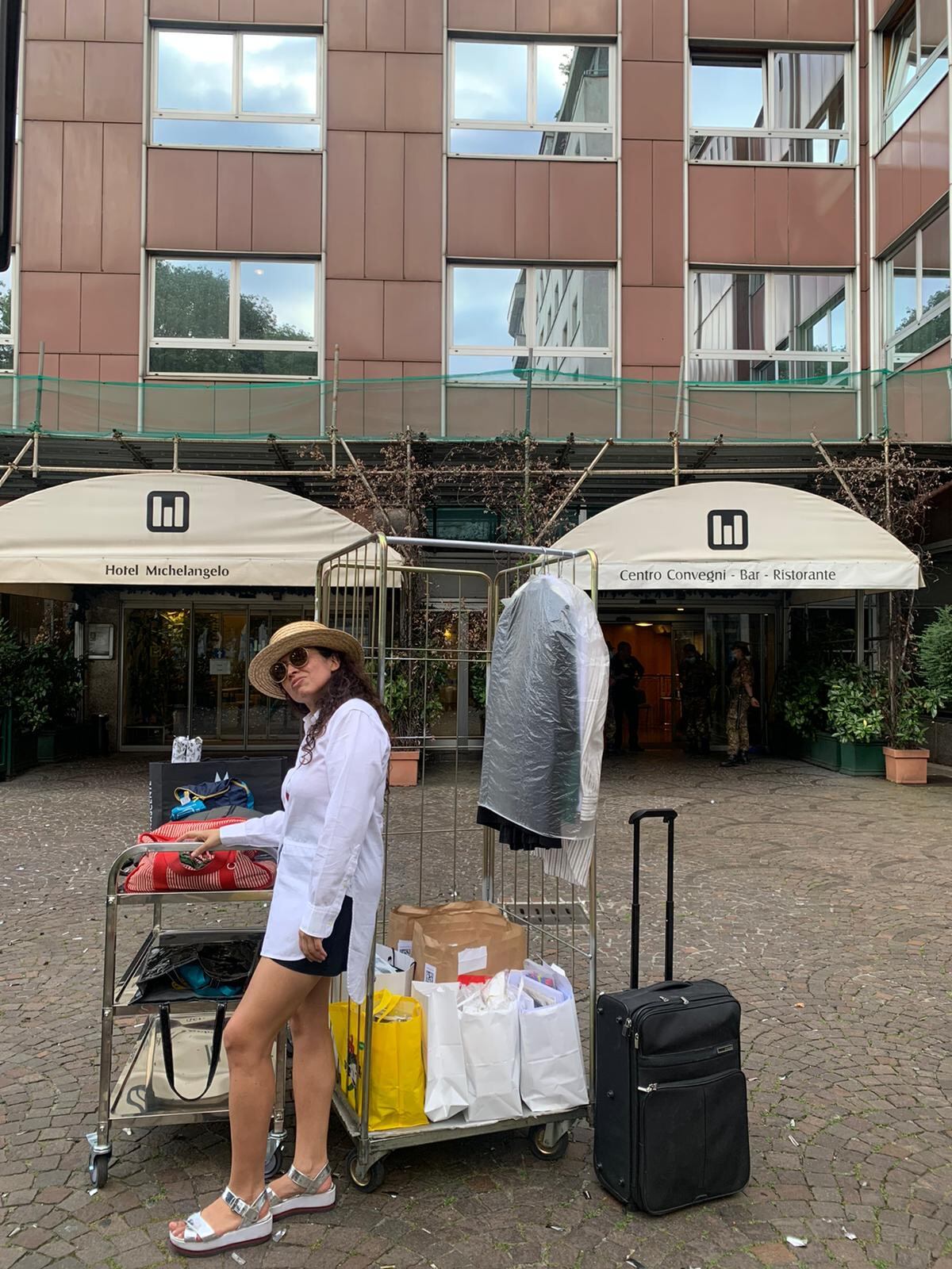 El día en que Ericka Olaya salió del COVID hotel en Milán después de dos meses y medio.