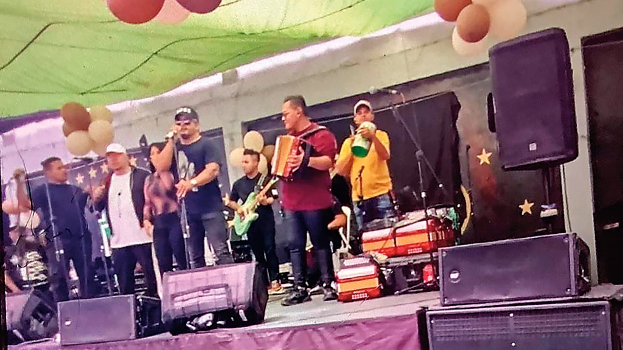 Un funcionario del Inpec es mencionado en las denuncias por hechos irregulares en la cárcel de Itagüí. Se señala que era el responsable de garantizar el ingreso de elementos prohibidos al penal. Dicen que recibía millonarios pagos.